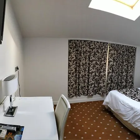 Alameda Centro Otel 4*